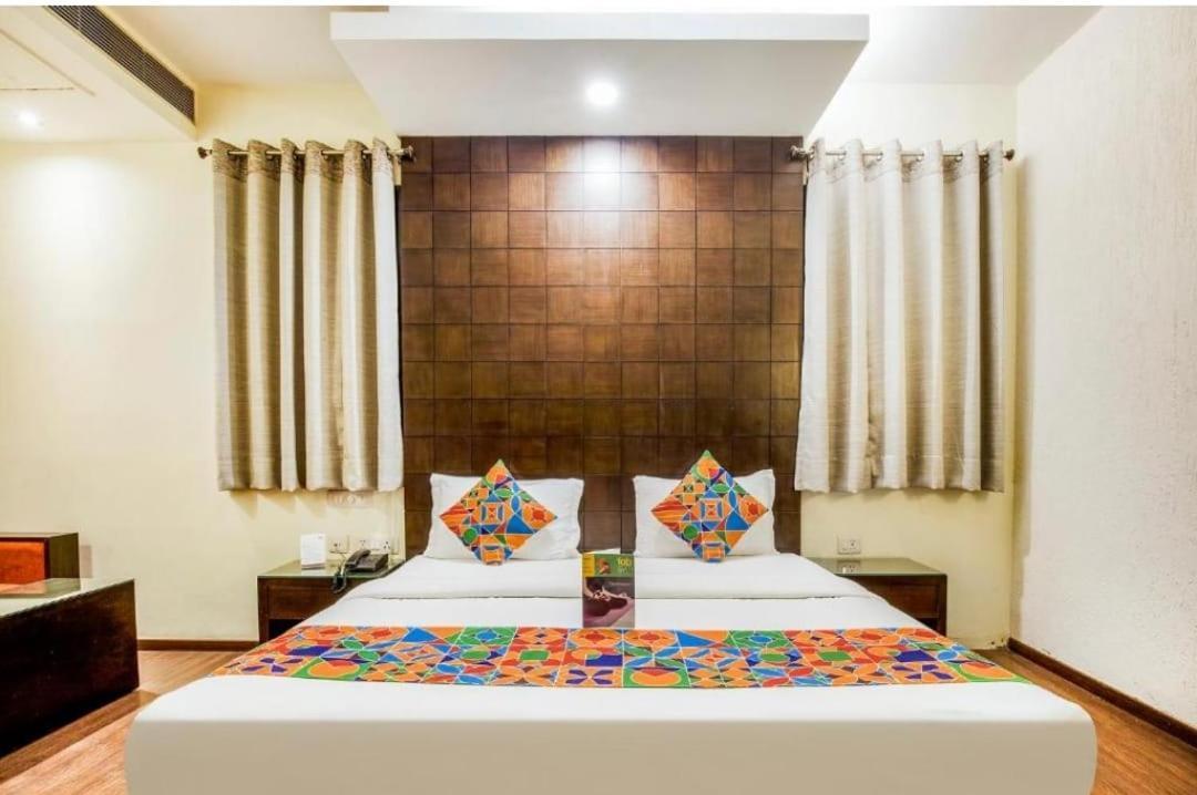 ניו דלהי Hotel Max מראה חיצוני תמונה